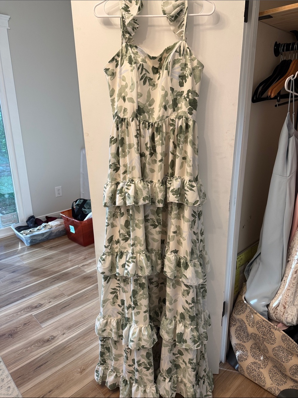 Wedtrend Leaf Print Tiered Maxi Dress in Green and Cream